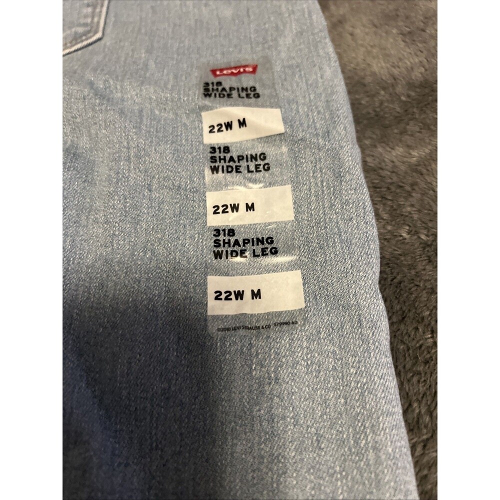 SIZE 22W Levi's 318 Shaping Wide Leg Jean Women Blue Stretch Denim - Picture 11 of 11